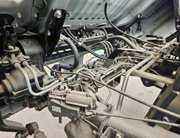 MITSUBISHI FUSO Image 2
