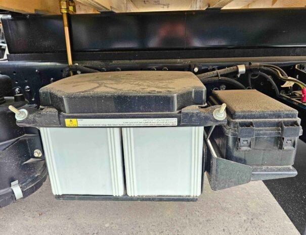 MITSUBISHI FUSO Image 9