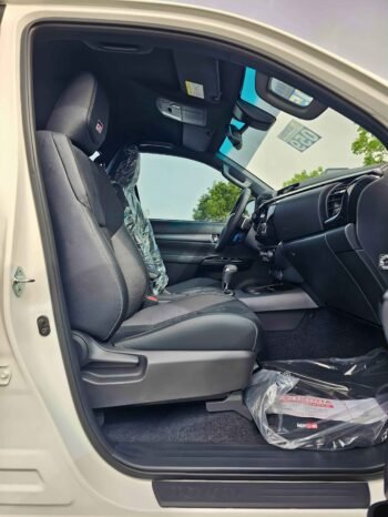 TOYOTA HILUX Image 8