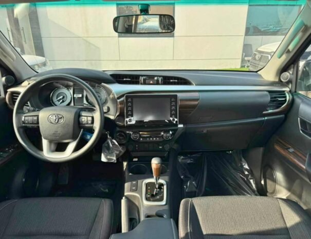 TOYOTA HILUX Изображение 4