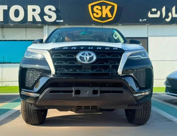 TOYOTA FORTUNER SR5 2026 PETROL V4 2.7L A/T