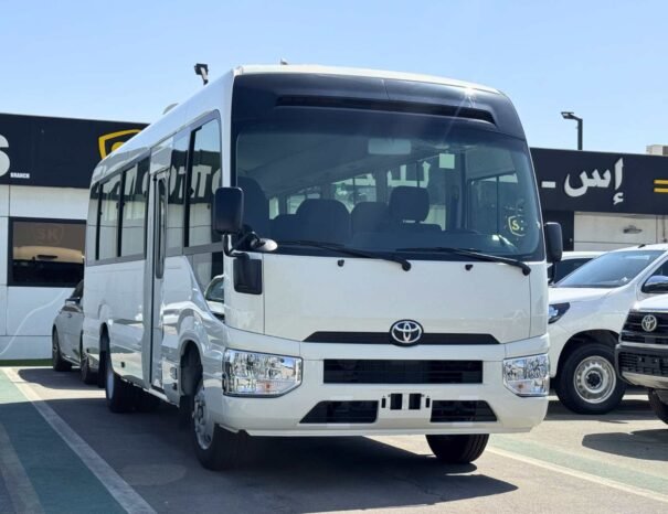 TOYOTA COASTER Image 16