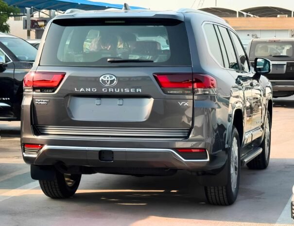 TOYOTA LANDCRUISER Image 15