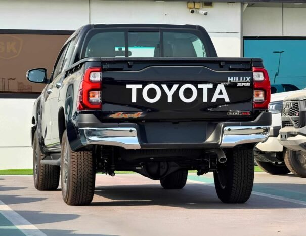 TOYOTA HILUX Image 8