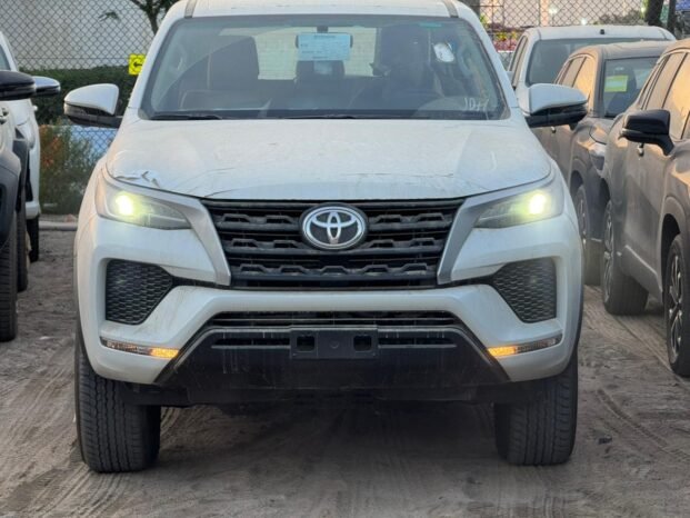 TOYOTA FORTUNER EX 2025 PETROL V4 2.7L A/T