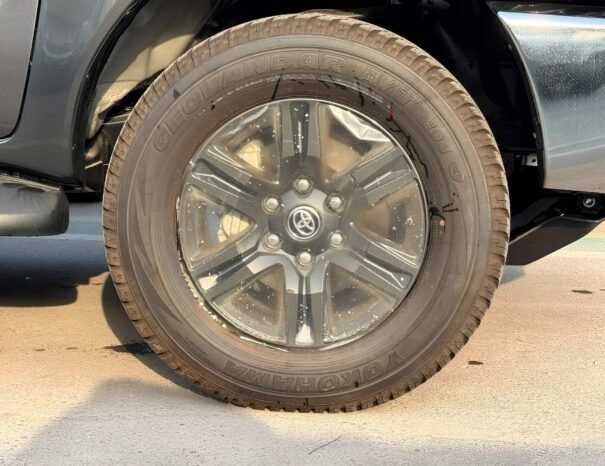 TOYOTA HILUX Image 13