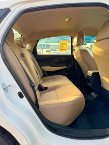TOYOTA YARIS Image 7