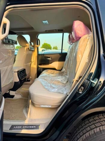 TOYOTA LANDCRUISER Image 10