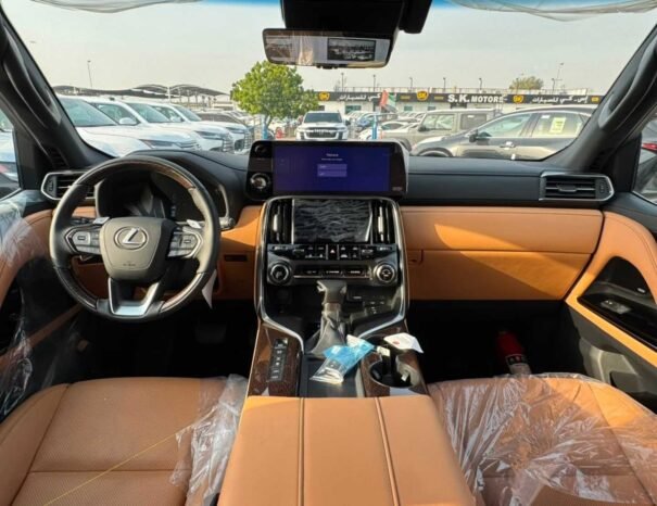 LEXUS LX 600 Image 12