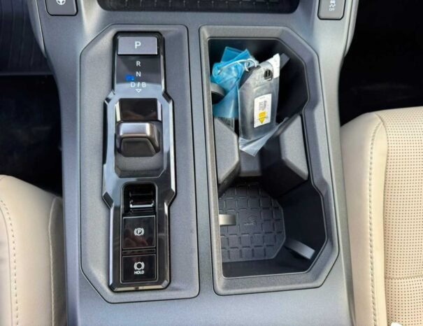 TOYOTA RAV4 Image 2