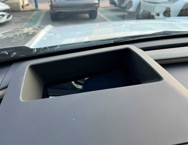 TOYOTA RAV4 Image 4