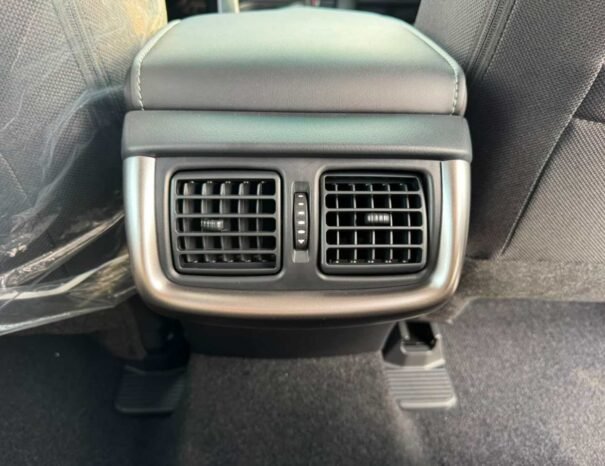 TOYOTA HILUX Image 17