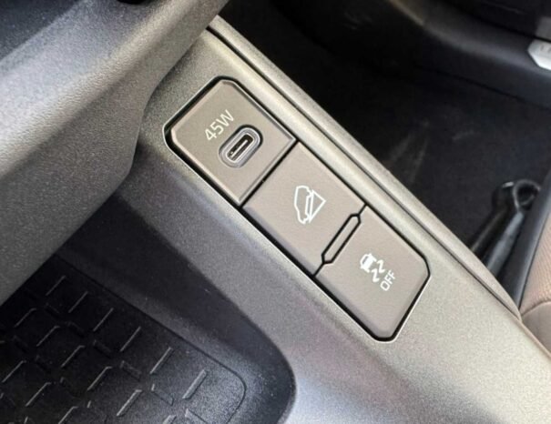 TOYOTA RAV4 Image 7