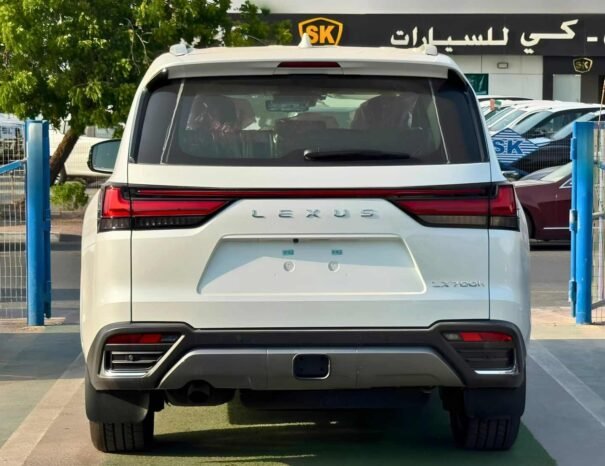 LEXUS LX700 Image 17