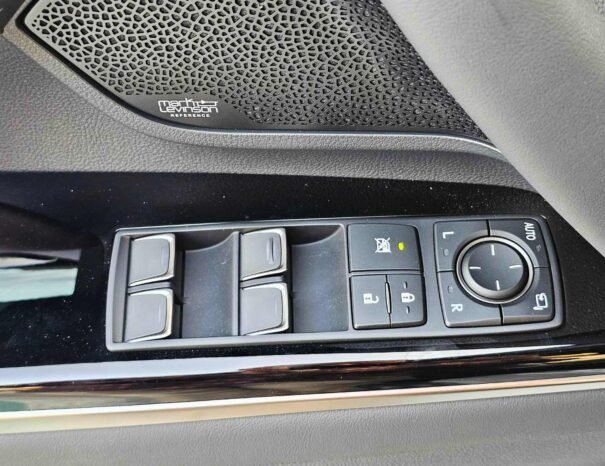 LEXUS LX700 Image 9