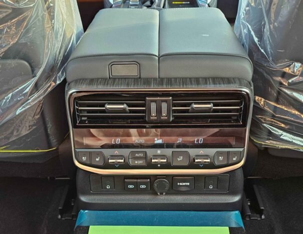 TOYOTA LANDCRUISER Image 10