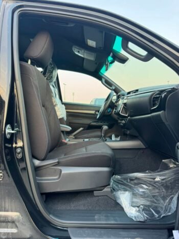 TOYOTA HILUX Image 9