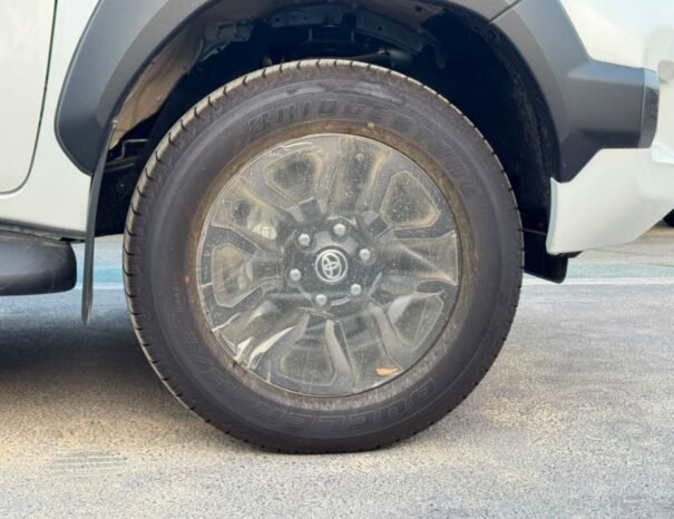 TOYOTA HILUX Image 13