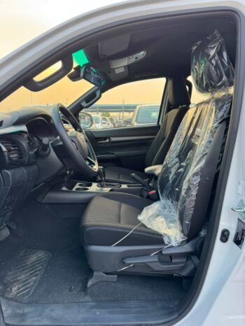 TOYOTA HILUX Image 12