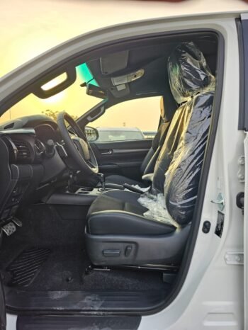 TOYOTA HILUX Image 11