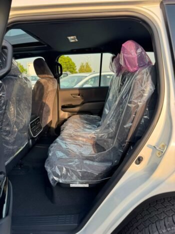 TOYOTA LANDCRUISER Image 11