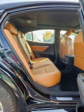 TOYOTA CAMRY Image 8