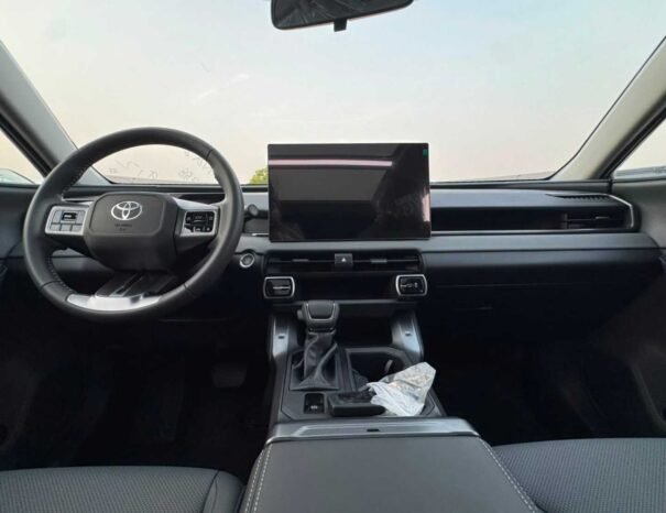 TOYOTA RAV4 Image 12
