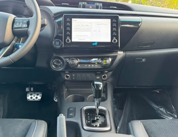 TOYOTA HILUX Image 3
