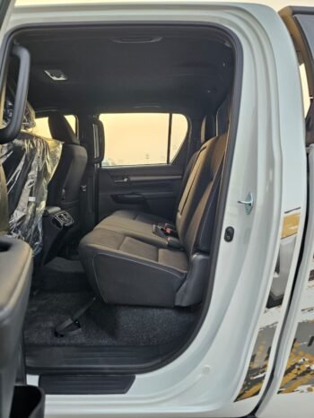 TOYOTA HILUX Image 11