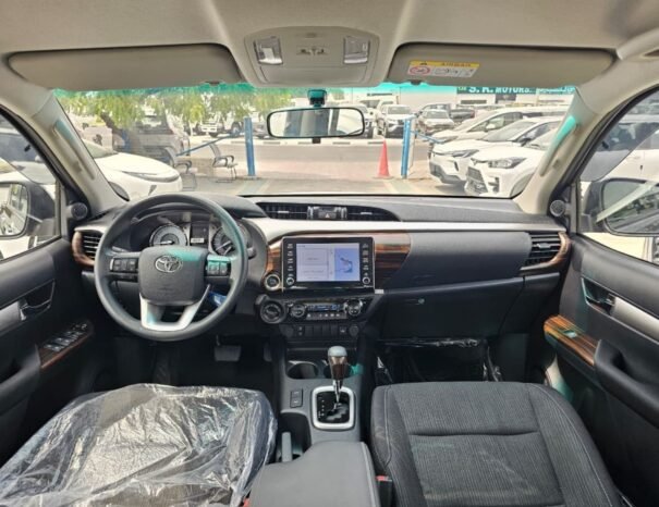 TOYOTA HILUX Image 7