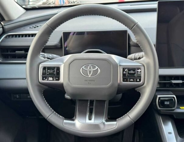 TOYOTA RAV4 Image 3