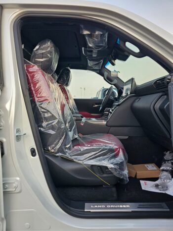 TOYOTA LANDCRUISER Image 16