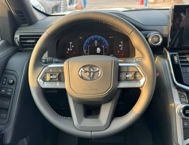 TOYOTA LANDCRUISER Image 5