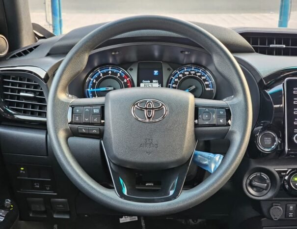 TOYOTA HILUX Image 3