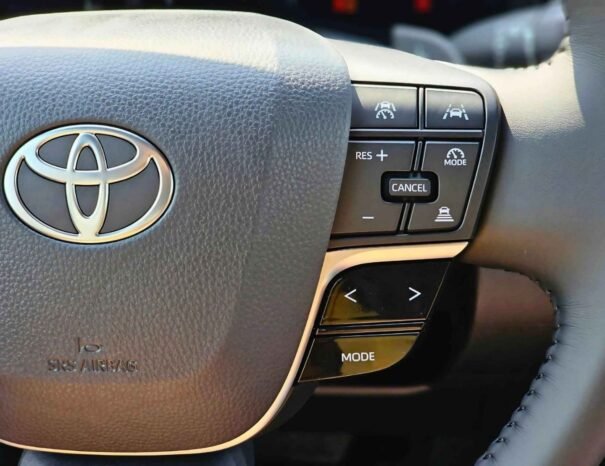 TOYOTA CAMRY Image 9