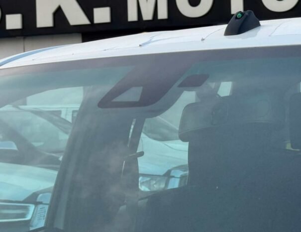 TOYOTA HILUX Image 3