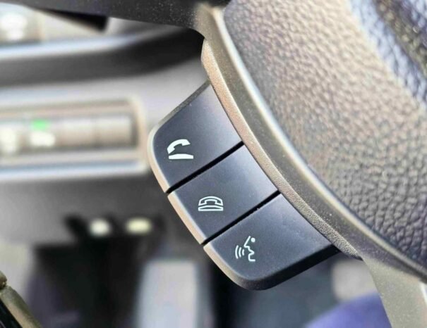 SUZUKI SWIFT Image 9