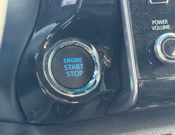 TOYOTA HILUX Image 6