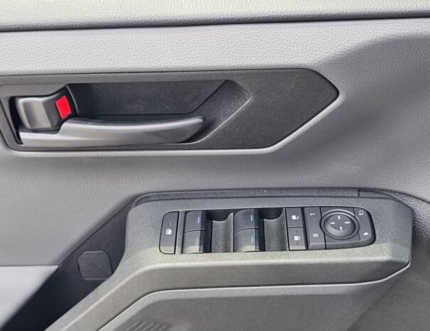 TOYOTA RAV4 Image 2