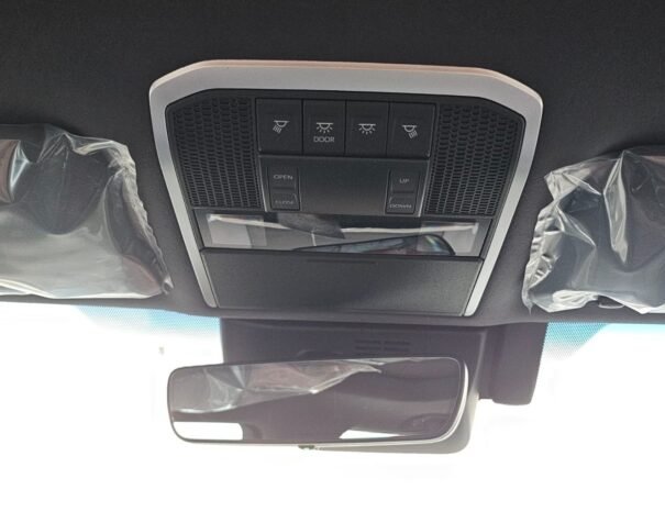 TOYOTA LANDCRUISER Image 11