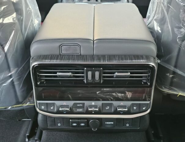 TOYOTA LANDCRUISER Image 13