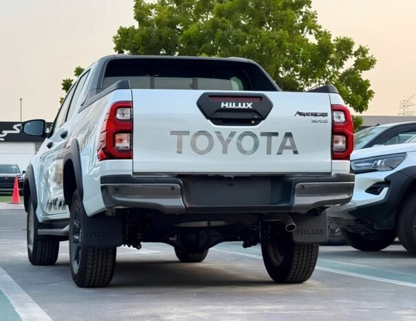 TOYOTA HILUX Image 16
