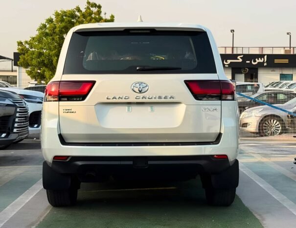 TOYOTA LANDCRUISER Image 13