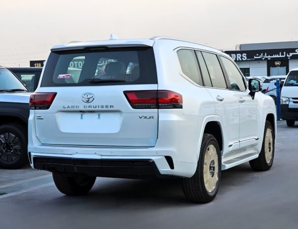 TOYOTA LANDCRUISER Image 19