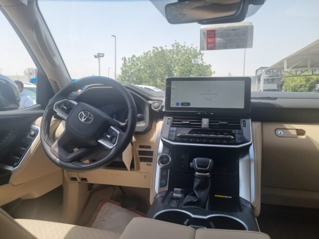 TOYOTA LANDCRUISER Image 4