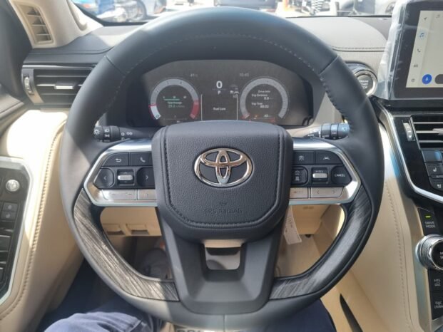 TOYOTA LANDCRUISER Image 3