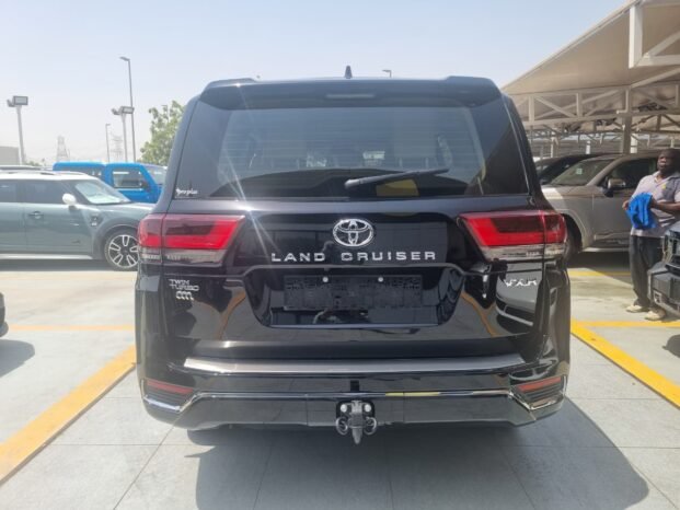 TOYOTA LANDCRUISER Image 9