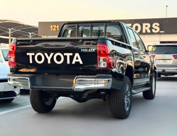 TOYOTA HILUX Image 12