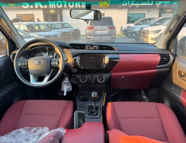 TOYOTA HILUX Image 5