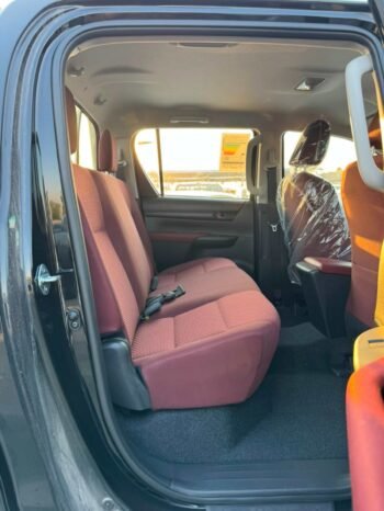 TOYOTA HILUX Image 6